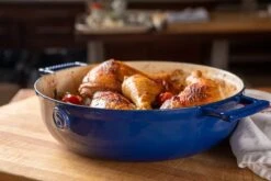 Saveur Selects Hapjespan Voyage - Classic Blue - ø 30 Cm / 4.2 Liter - Geëmailleerde Anti-aanbaklaag -Cuisine Et Table 1 2 13 scaled 1