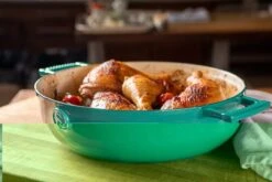 Saveur Selects Hapjespan Voyage - Saveur Blue - ø 30 Cm / 4.2 Liter - Geëmailleerde Anti-aanbaklaag -Cuisine Et Table 1 2 scaled 1