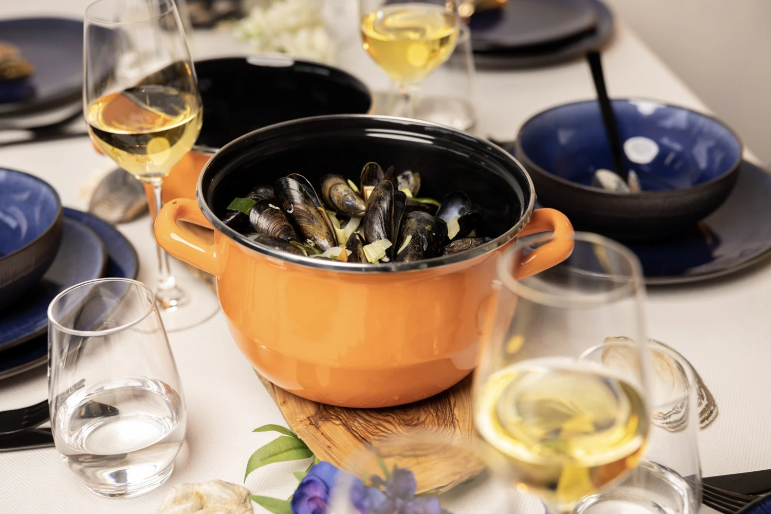 Cosy & Trendy Mosselpan - Oranje - ø 18 Cm / 2.8 Liter 6 Cosy & Trendy Mosselpan - Oranje - ø 18 Cm / 2.8 Liter - Image 4