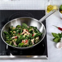 BK Wokpan Bright RVS - ø 28 Cm - Zonder Anti-aanbaklaag 10 BK Wokpan Bright RVS - ø 28 Cm - Zonder Anti-aanbaklaag -Cuisine Et Table 11bc81fcb685ce434ad45e2c9fc75a1efe62e3fe BK Bri WokP 1pc CC005747 001 PIU