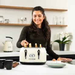 Westinghouse Retro Waterkoker + Broodrooster 4 Sleuven + Staafmixer - Wit -Cuisine Et Table 1200x1200 193