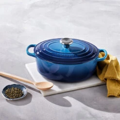 Le Creuset Braadpan Signature - Ovaal - Azure - ø 31 Cm / 6.3 Liter 11 Le Creuset Braadpan Signature - Ovaal - Azure - ø 31 Cm / 6.3 Liter -Cuisine Et Table 21178292202430 alt5 1