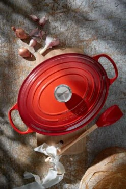 Le Creuset Braadpan Signature - Ovaal - Kersenrood - ø 33 Cm / 7.5 Liter 10 Le Creuset Braadpan Signature - Ovaal - Kersenrood - ø 33 Cm / 7.5 Liter -Cuisine Et Table 21178330602430 3