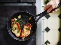 BK Koekenpan Black Steel - ø 28 Cm - Zonder Anti-aanbaklaag 15 BK Koekenpan Black Steel - ø 28 Cm - Zonder Anti-aanbaklaag -Cuisine Et Table 3a0edf7e9fc57021e9247b0896c9f94040984ce9 BlackSteel 05 11 b93106 1