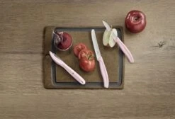 Victorinox Messenset Swiss Classic - Lichtroze - 3-delig -Cuisine Et Table 7613329142004 2