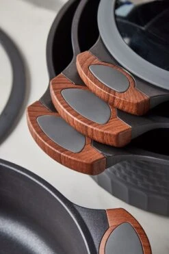 Resto Kitchenware Pannenset - 13 Delige Set - Inductie En Alle Andere Warmtebronnen -Cuisine Et Table 799x1200 2