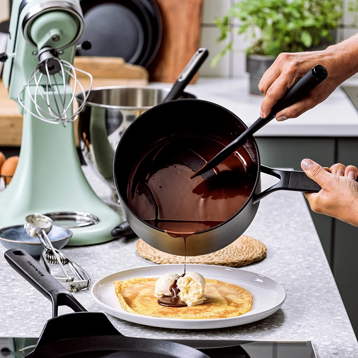 KitchenAid Steelpan Classic Forged - ø 16 Cm / 1.5 Liter - Keramische Anti-aanbaklaag 5 KitchenAid Steelpan Classic Forged - ø 16 Cm / 1.5 Liter - Keramische Anti-aanbaklaag - Image 3