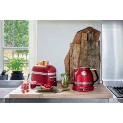 KitchenAid Waterkoker Artisan - Temperatuurregeling - Appelrood - 1.5 Liter - 5KEK1522ECA -Cuisine Et Table 859780001230 1