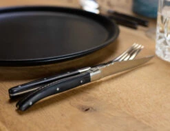 Jay Hill Bestekset Laguiole - Zwart - 24 Delig / 6 Personen 11 Jay Hill Bestekset Laguiole - Zwart - 24 Delig / 6 Personen -Cuisine Et Table AR7A5876 2