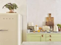 SMEG Citruspers - Elektrisch - Creme - CJF11CREU -Cuisine Et Table CJF01CREU L16