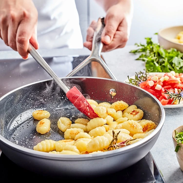 Demeyere Koekenpan Alu Plus 3 - Ceraforce - ø 24 Cm - Keramische Anti-aanbaklaag 4 Demeyere Koekenpan Alu Plus 3 - Ceraforce - ø 24 Cm - Keramische Anti-aanbaklaag - Image 2