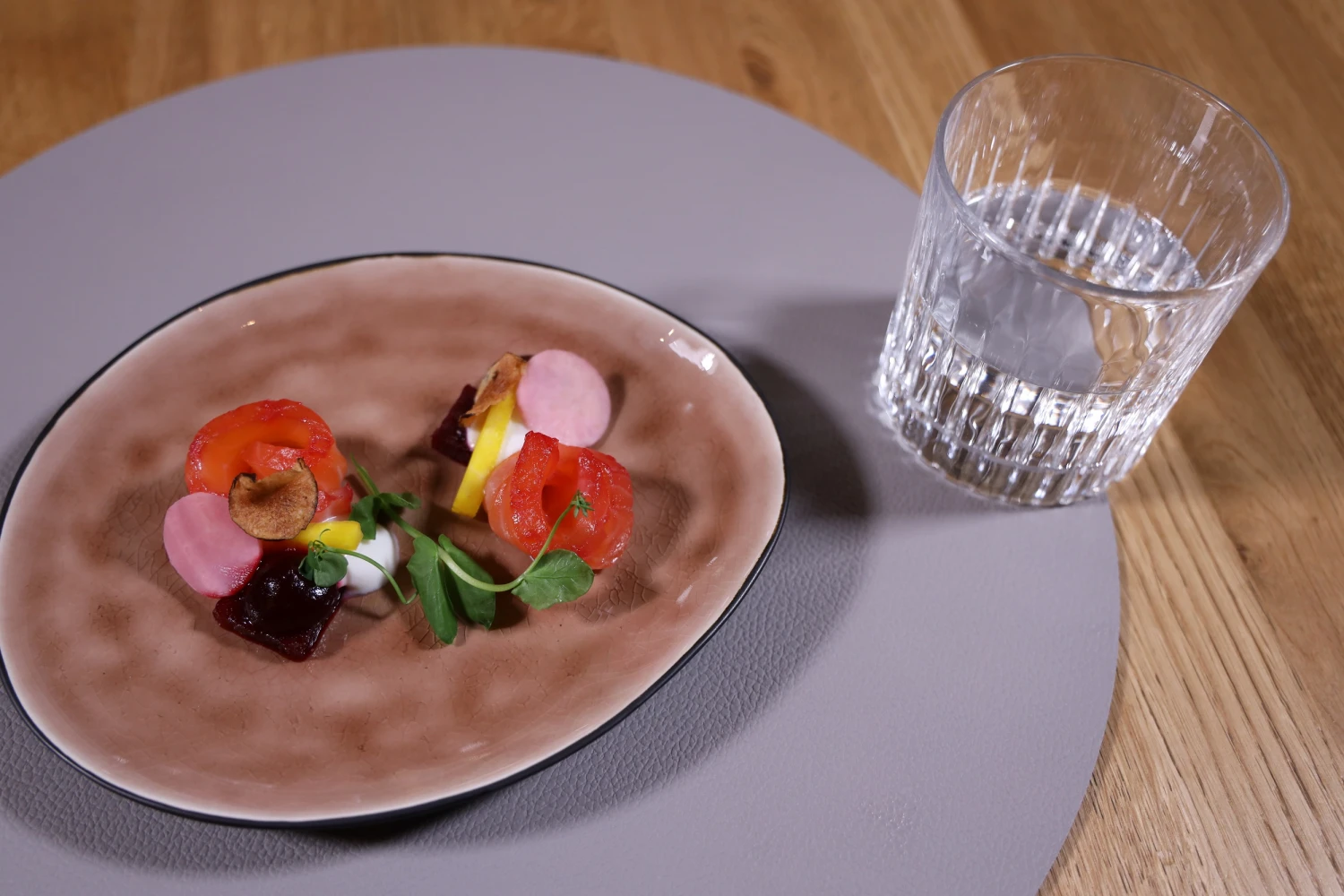 Jay Hill Placemats - Vegan Leer - Grijs / Blauw - Dubbelzijdig - ø 38 Cm - 6 Stuks 6 Jay Hill Placemats - Vegan Leer - Grijs / Blauw - Dubbelzijdig - ø 38 Cm - 6 Stuks - Image 4