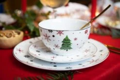 Studio Tavola Kerstservies - Porselein - Rood - 18-delig / 6 Personen -Cuisine Et Table HIT Kerstservies sfeer rood 3