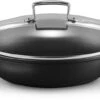 Le Creuset Hapjespan Met Deksel - Les Forgées TNS - ø 28 Cm / 3.2 Liter - Standaard Anti-aanbaklaag -Cuisine Et Table LC 20190624 ZS PS FS 51107280010502 001