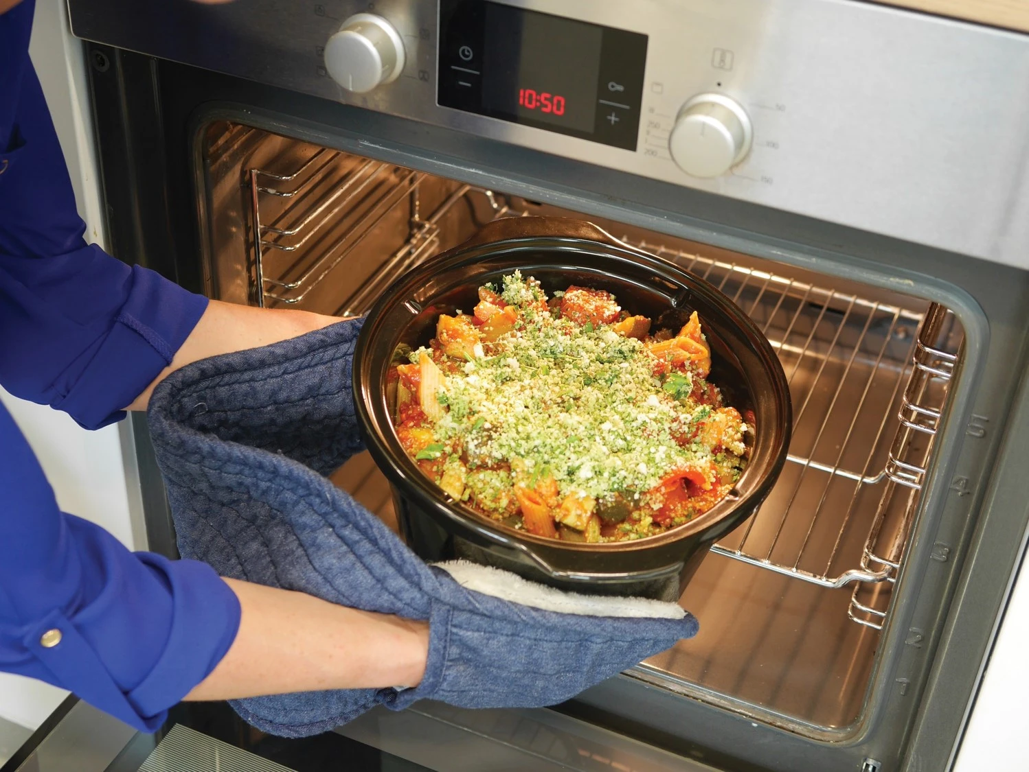 Crockpot Slowcooker - Scharnierdeksel - 4.7 Liter - CR052 5 Crockpot Slowcooker - Scharnierdeksel - 4.7 Liter - CR052 - Image 3