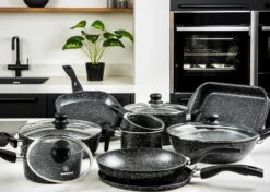Westinghouse Hapjespan Black Marble - ø 28 Cm / 4.5 Liter - Standaard Anti-aanbaklaag -Cuisine Et Table WCCC0009028MBBWestinghouseCasserolewithGlassLid7 1
