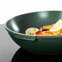 Westinghouse Wokpan Performance - Gracious Green - ø 28 Cm - Standaard Anti-aanbaklaag 25 Westinghouse Wokpan Performance - Gracious Green - ø 28 Cm - Standaard Anti-aanbaklaag -Cuisine Et Table WCCW0095028SG 11 1