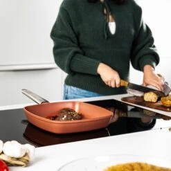 Westinghouse Grillpan Performance - Rebel Red - 28 X 28 Cm - Standaard Anti-aanbaklaag -Cuisine Et Table WCFP0095G28OR 7