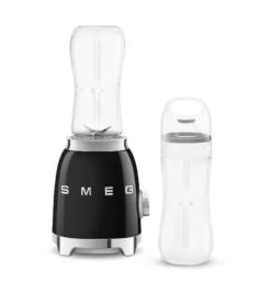 SMEG Smoothie Blender - Compact - Zwart - 600 Ml - PBF01BLEU -Cuisine Et Table WEB PBF01BLEU 24.jpg