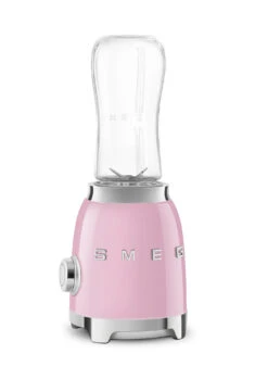 SMEG Smoothie Blender - Compact - Roze - 600 Ml - PBF01PKEU 13 SMEG Smoothie Blender - Compact - Roze - 600 Ml - PBF01PKEU -Cuisine Et Table WEB PBF01PKEU 6.jpg