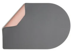 Jay Hill Placemats - Vegan Leer - Grijs / Roze - Bread - Dubbelzijdig - 44 X 30 Cm - 6 Stuks 13 Jay Hill Placemats - Vegan Leer - Grijs / Roze - Bread - Dubbelzijdig - 44 X 30 Cm - 6 Stuks -Cuisine Et Table bread grijs roze 1