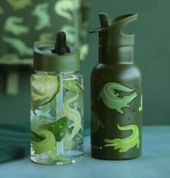 A Little Lovely Company Drinkfles / Waterfles - Krokodillen -Cuisine Et Table dbcrgr63 lr 5 drink bottle crocodiles 1