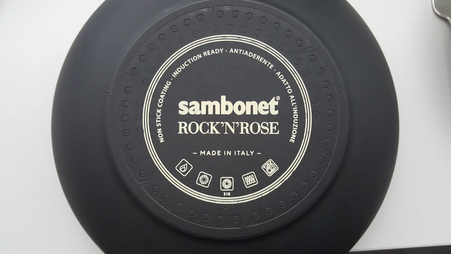 Sambonet Grillpan Rock 'n' Rose - Creme - 28 X 28 Cm - Standaard Anti-aanbaklaag 7 Sambonet Grillpan Rock 'n' Rose - Creme - 28 X 28 Cm - Standaard Anti-aanbaklaag - Image 5