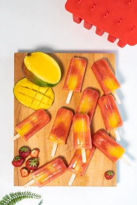 Sareva IJsjesmaker Voor 10 Ijsjes - Rood - Siliconen + 150 Houten IJsstokjes 4 Sareva IJsjesmaker Voor 10 Ijsjes - Rood - Siliconen + 150 Houten IJsstokjes - Image 2