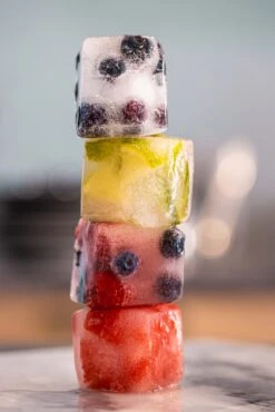 Sareva IJsblokjesvorm - 20 Vierkante Ijsblokjes - Siliconen - Easy Release - Herbruikbaar -Cuisine Et Table sereva ijs sfeer 6 2